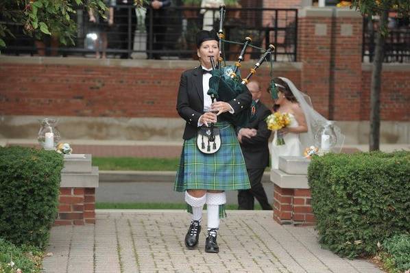 Michigan Bagpiper For All Occasions at the Rattlesnake Club in Detroit
