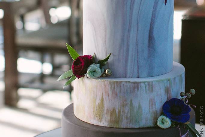 Marble wedding cake