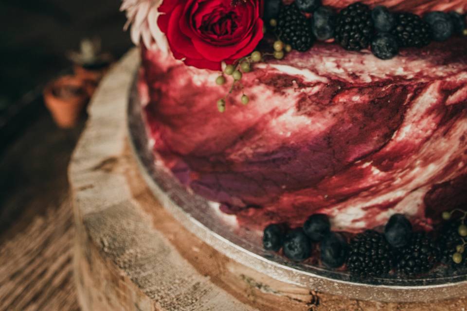 Stunning wedding cake