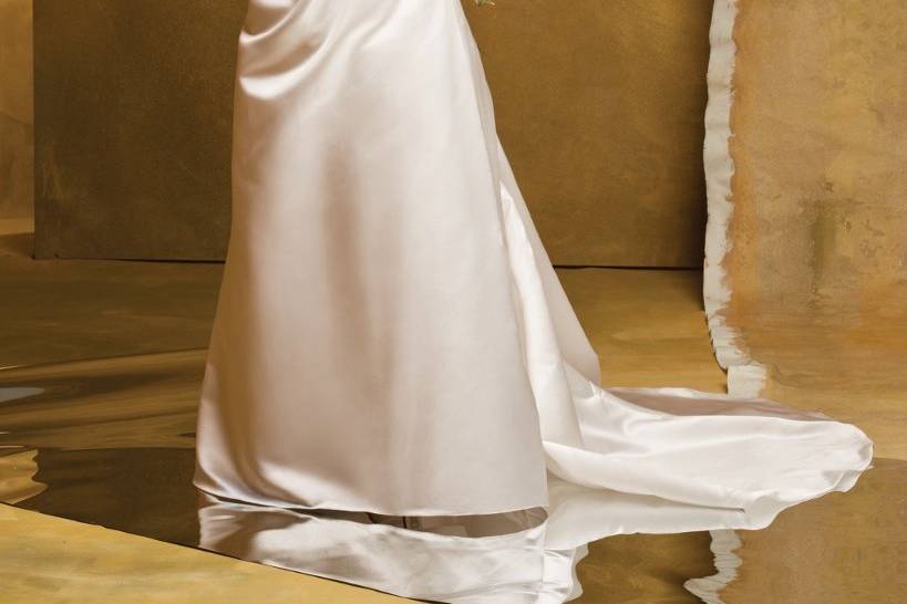 3042WStrapless sweetheart wedding dress with side shirring and chunky rhinestone trim.