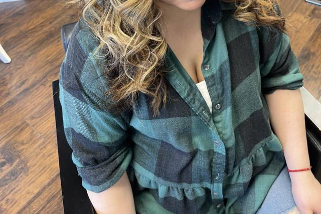 2022 in Salon Hair & Makeup