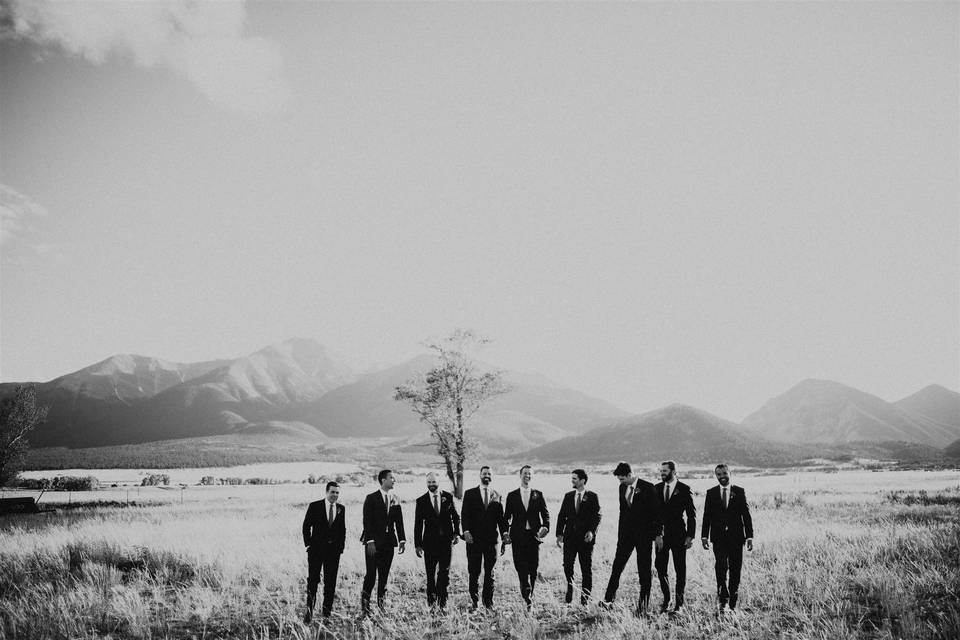 Groomsmen at the barn