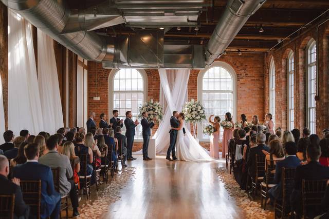 Ceremony at the Cotton Room