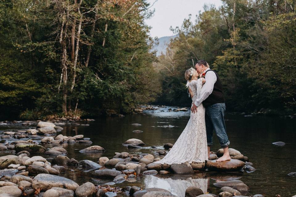 Creekside kiss