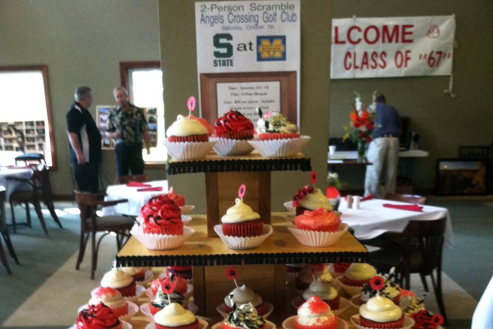 VHS Reunion dessert display