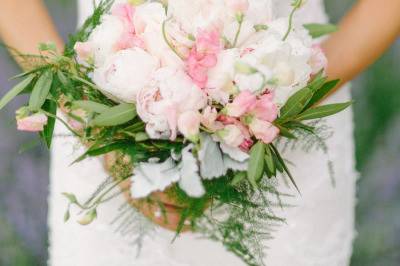 Pink and white bouquet