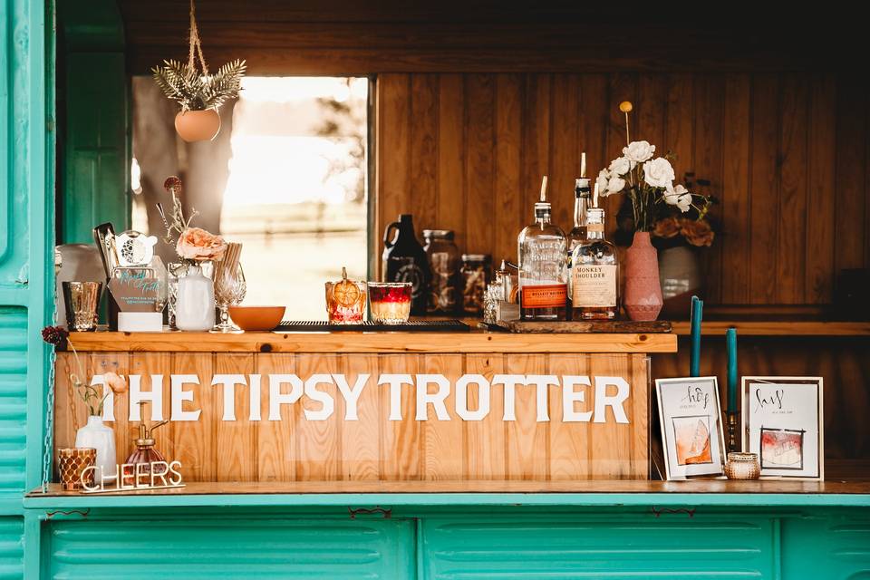 The Tipsy Trotter Bence