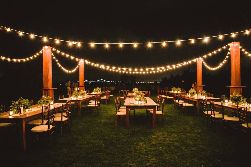 Exquisite Events Light & Décor