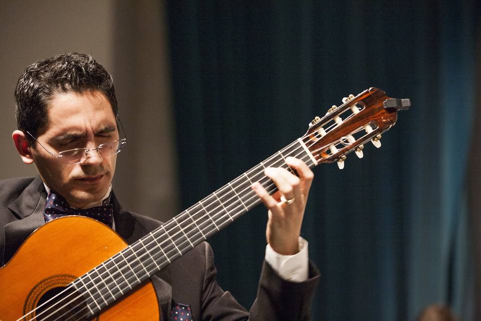 Spanish Classical Guitar Ceremony Music by Tavi Jinariu