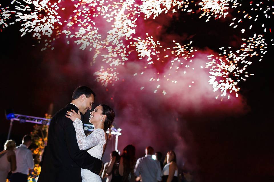 Wedding sparklers send off