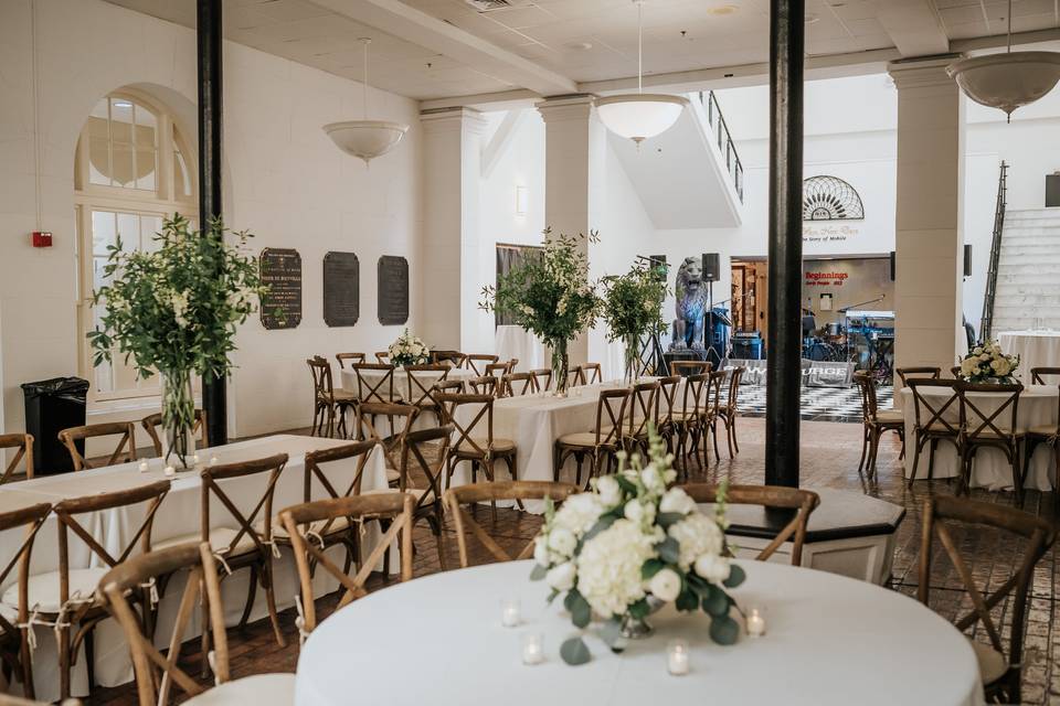 Rustic reception hall | Farlow Photography