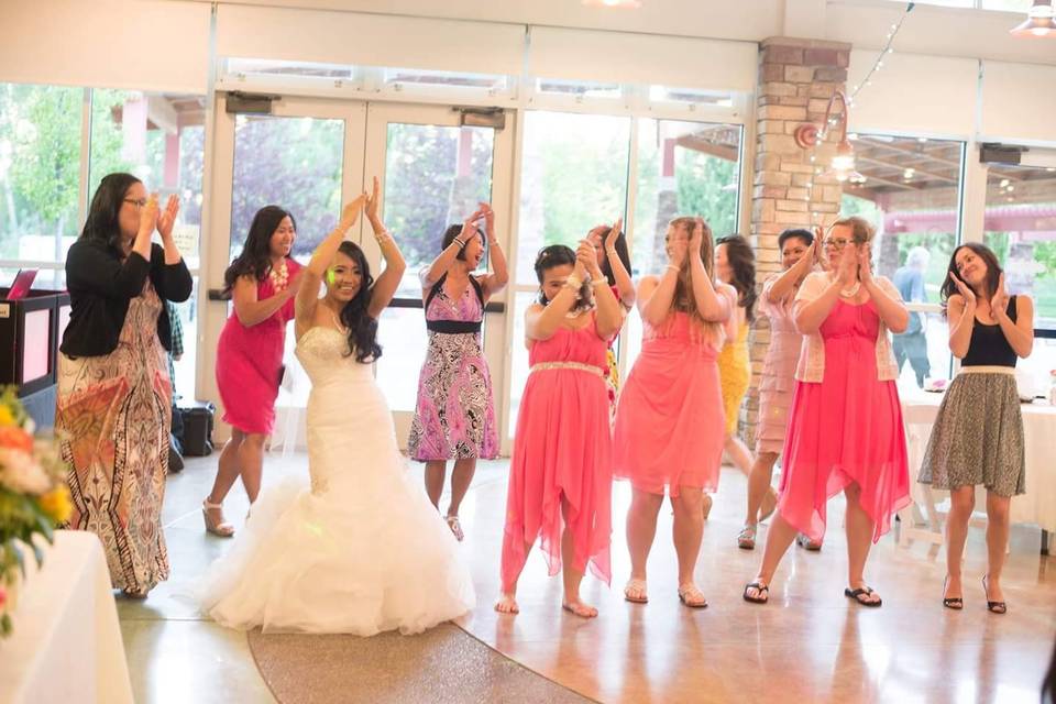 Bouquet toss