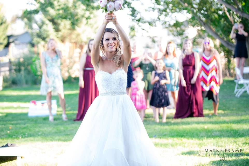 Bouquet toss