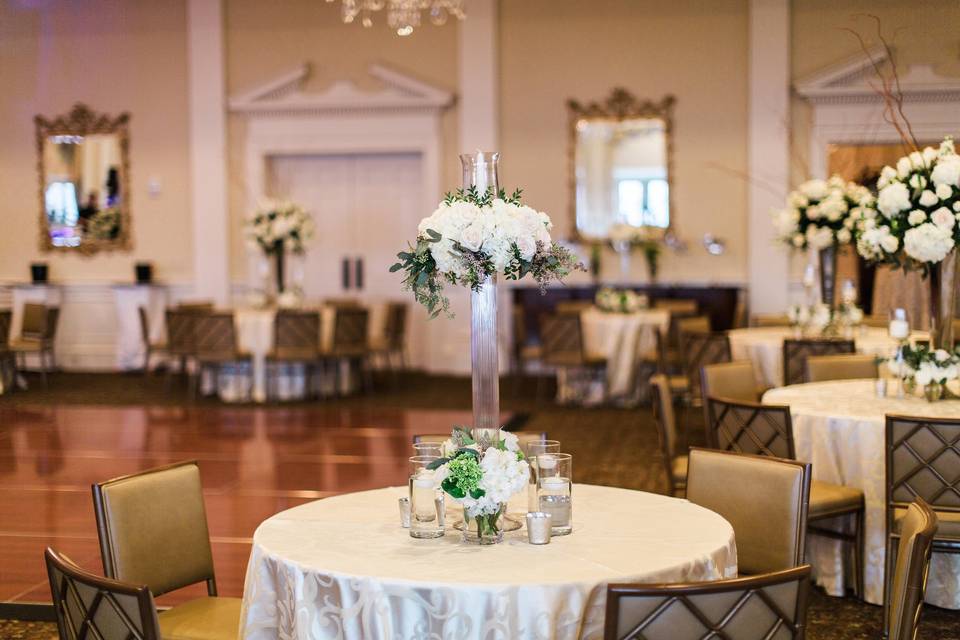 Elegant ballroom | Photo Credit: Brooke Images