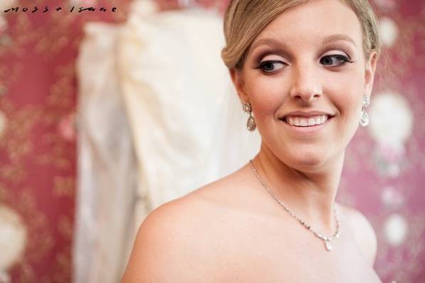 Makeup by:  Makeup Luxe
Hair by: Noelle Amoresano
Photography by: Moss & Isaac