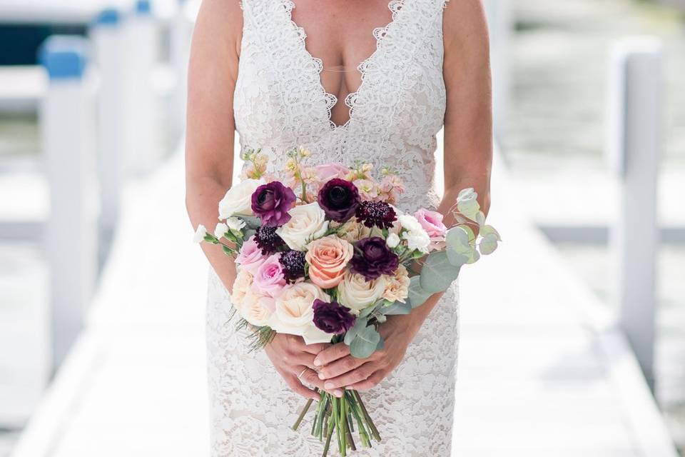 Bouquet, hairpiece, boutonniere