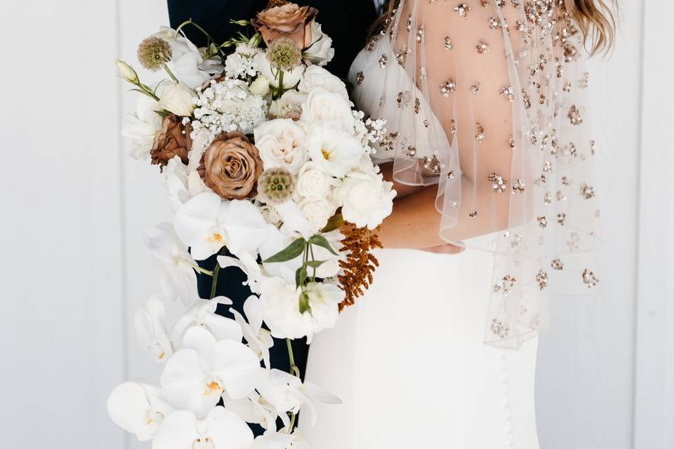 White bridal bouquet