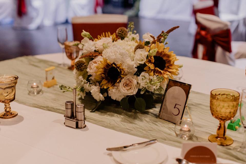 Medium centerpiece