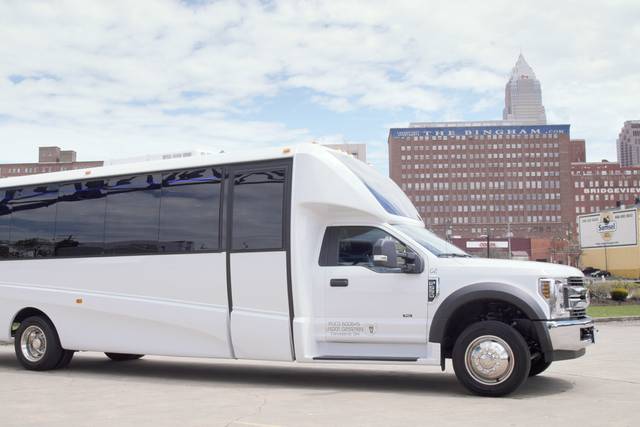 Platinum Party Bus - Transportation - North Royalton, OH - WeddingWire