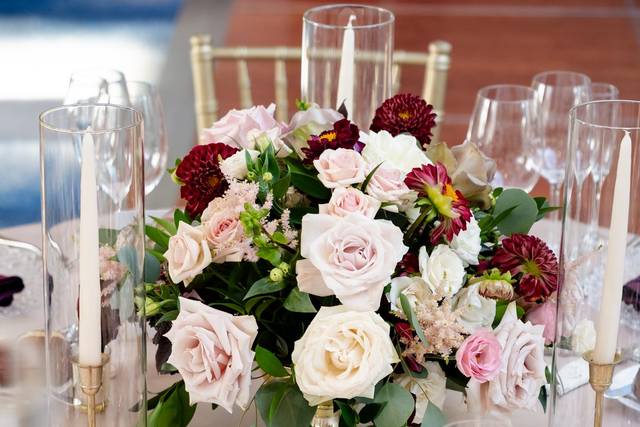 VÉRA ELITE™ pink rose table