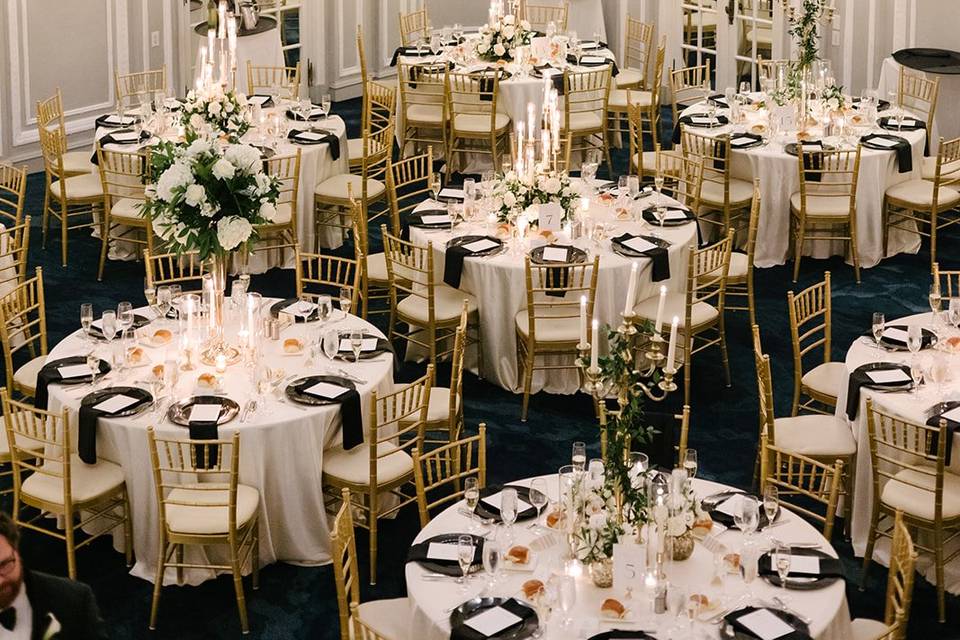 VÉRA ELITE™ balcony ballroom
