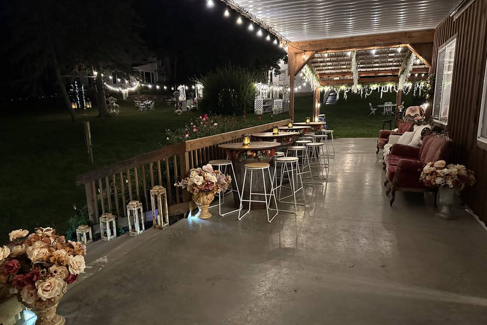Porch/Rain Aisle