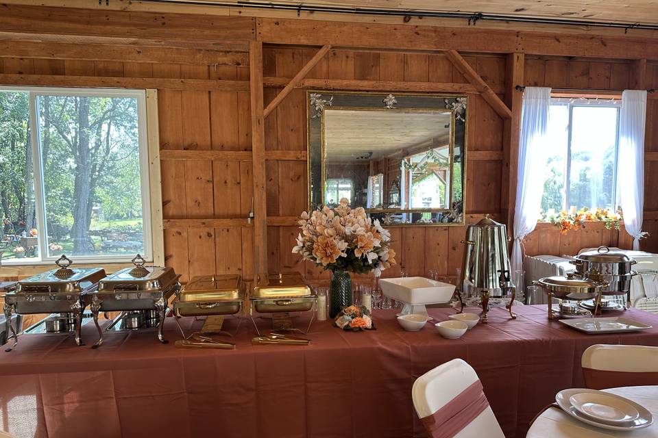 Buffet in Silver & Gold tone