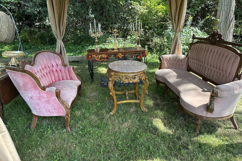 Victorian Lounge