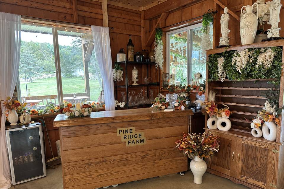 Bar, Fridge & Wine Hutch