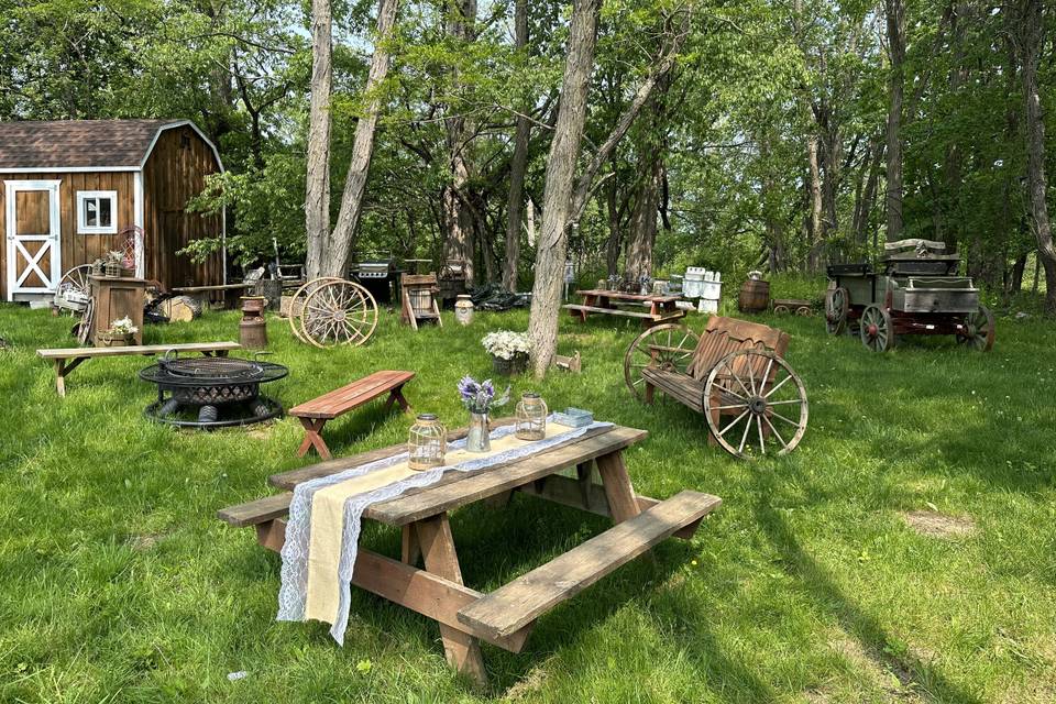 Rustic Area w/covered wagon