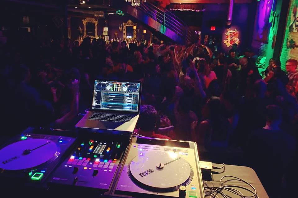 DJ-Chicago