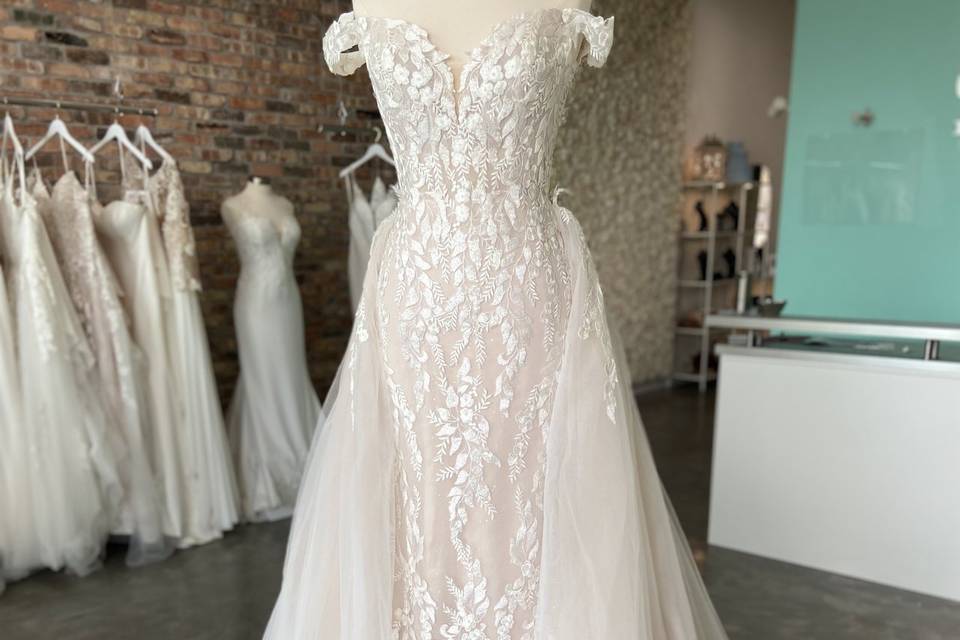 Fitted wedding dress