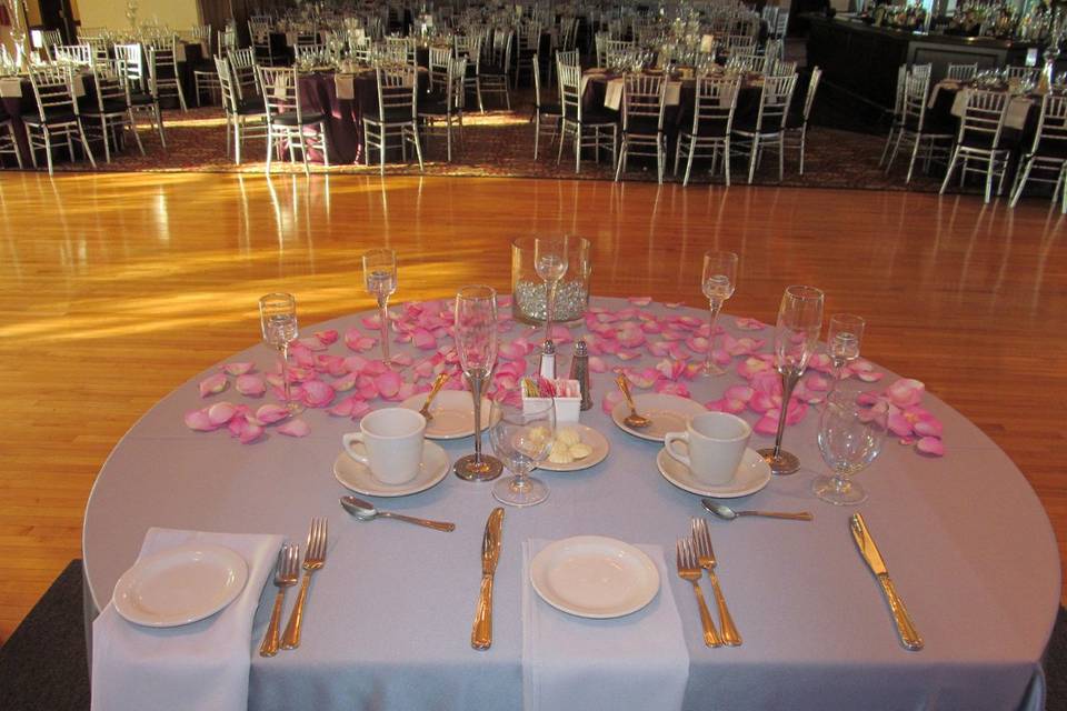 Sweetheart table