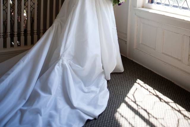 Beautiful Bride at Allen Centennial Gardens in Madison, Wisconsin