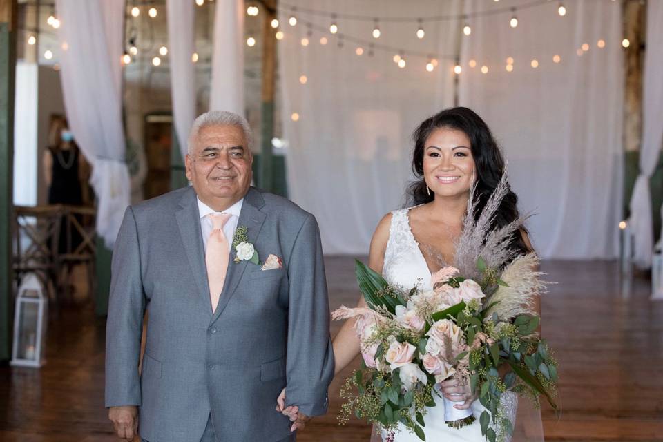 Organic bouquet with pampas