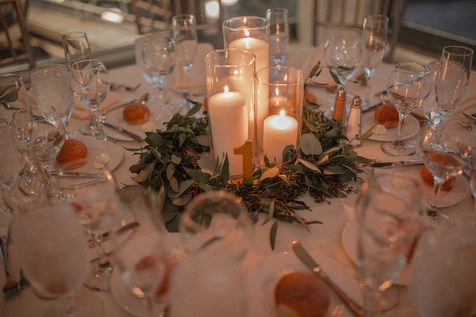 Candlelit table setting | Jose Melgarejo Photography