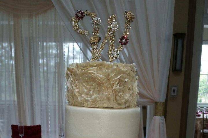 Fondant ruffled wedding cake