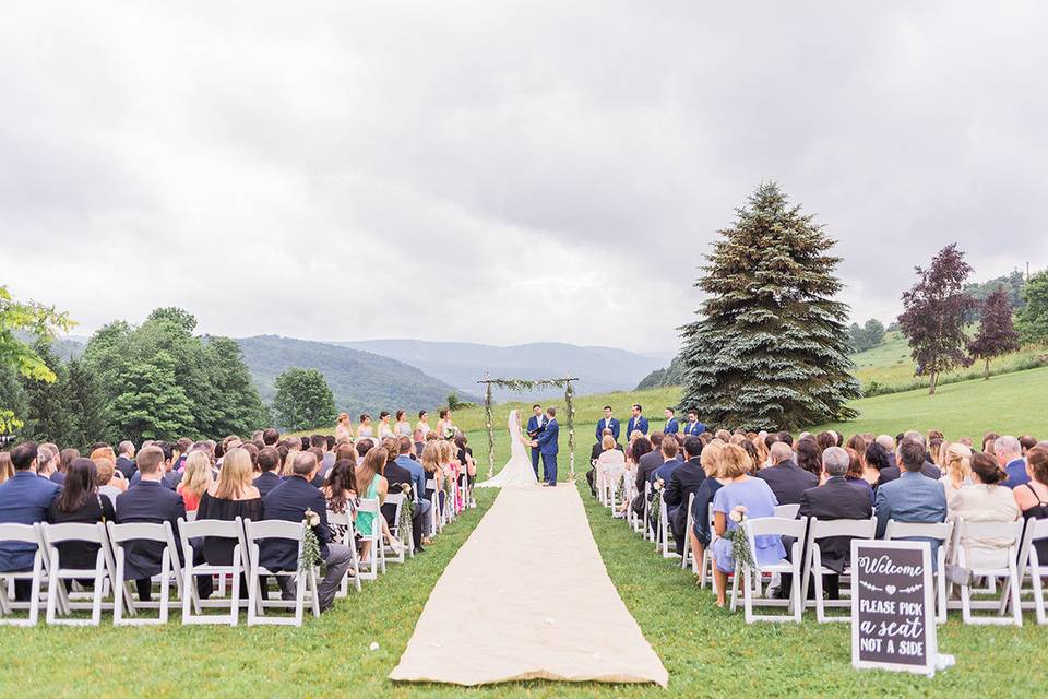 Outdoor wedding aisle