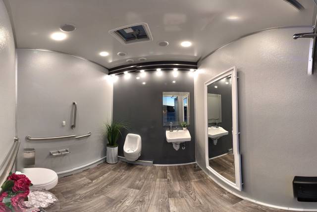 Bridal Suite ADA rooom with sink Full length mirror , coutertop, heater /AC. Music
