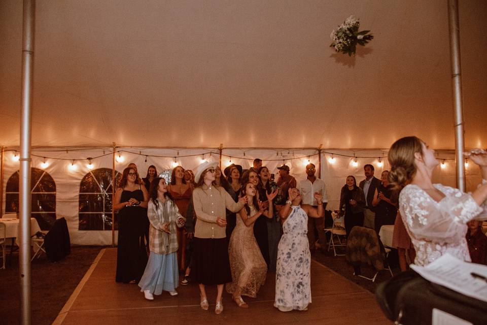 Bouquet toss