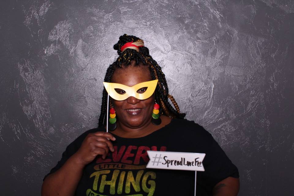 MPrints A PhotoBooth Company