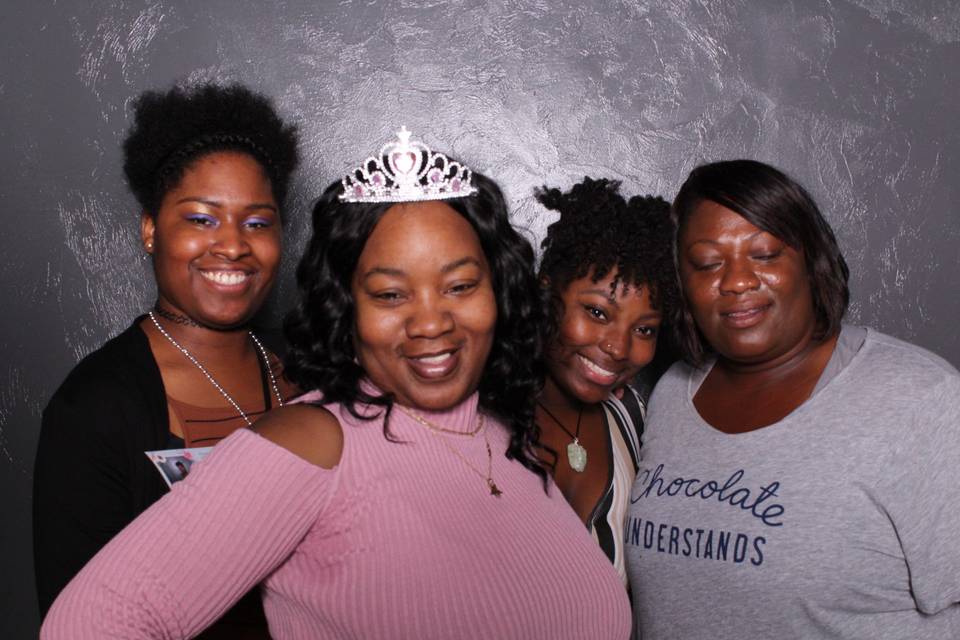 MPrints A PhotoBooth Company