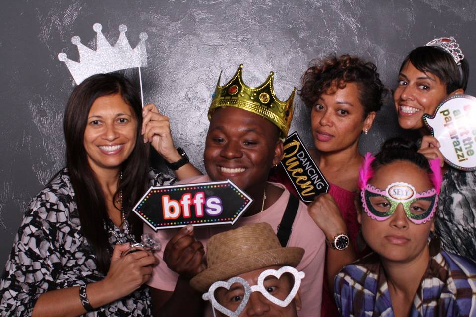 MPrints A PhotoBooth Company
