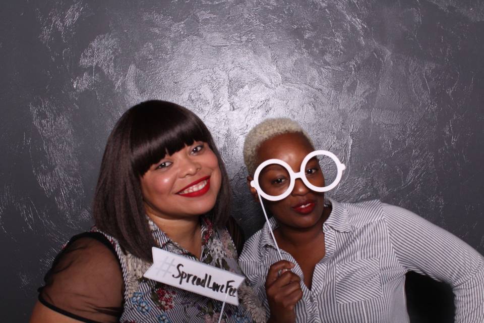 MPrints A PhotoBooth Company