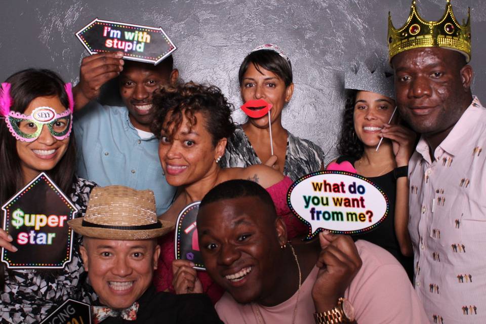 MPrints A PhotoBooth Company
