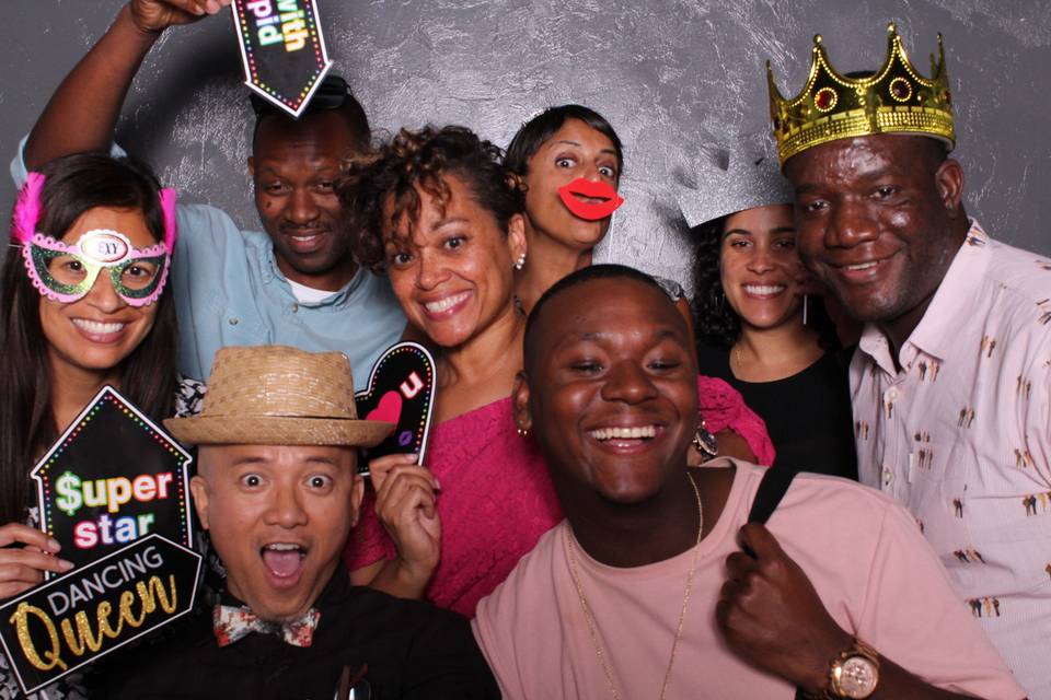 MPrints A PhotoBooth Company