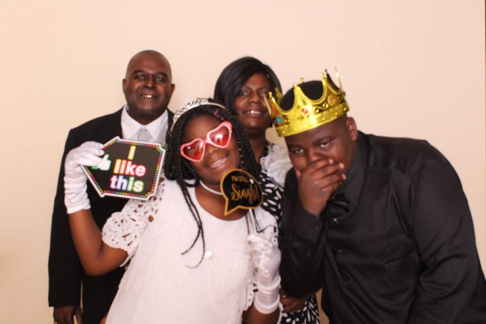 MPrints A PhotoBooth Company
