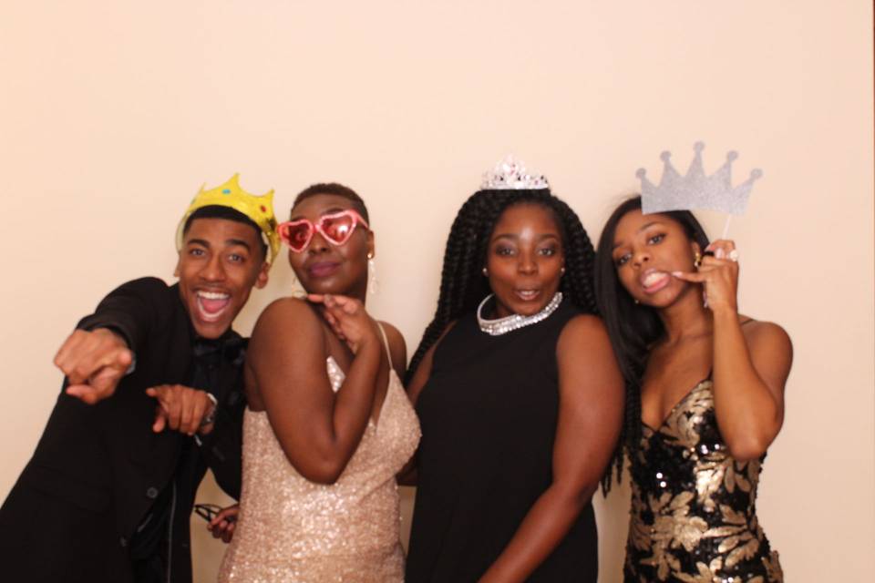 MPrints A PhotoBooth Company