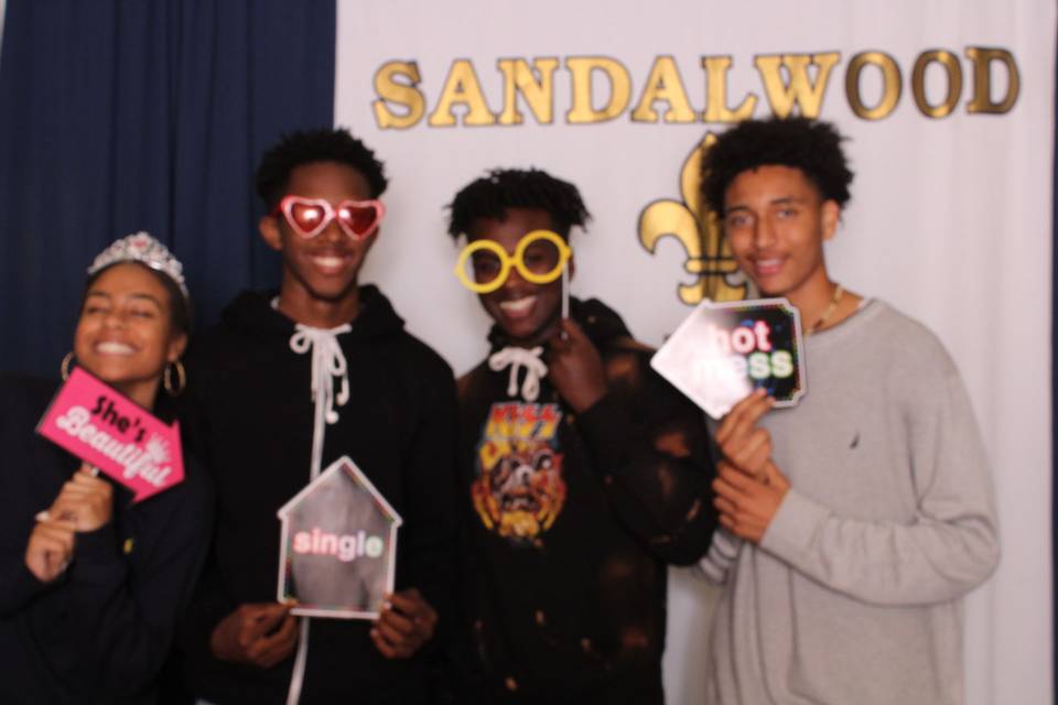 MPrints A PhotoBooth Company