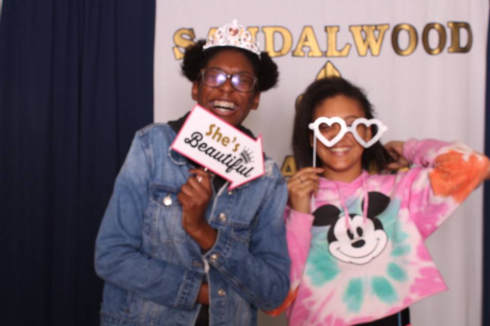 MPrints A PhotoBooth Company